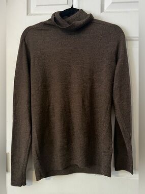 Victor Alfaro 100% Wool Brown Turtleneck Sweater Large Quiet Luxury Classic